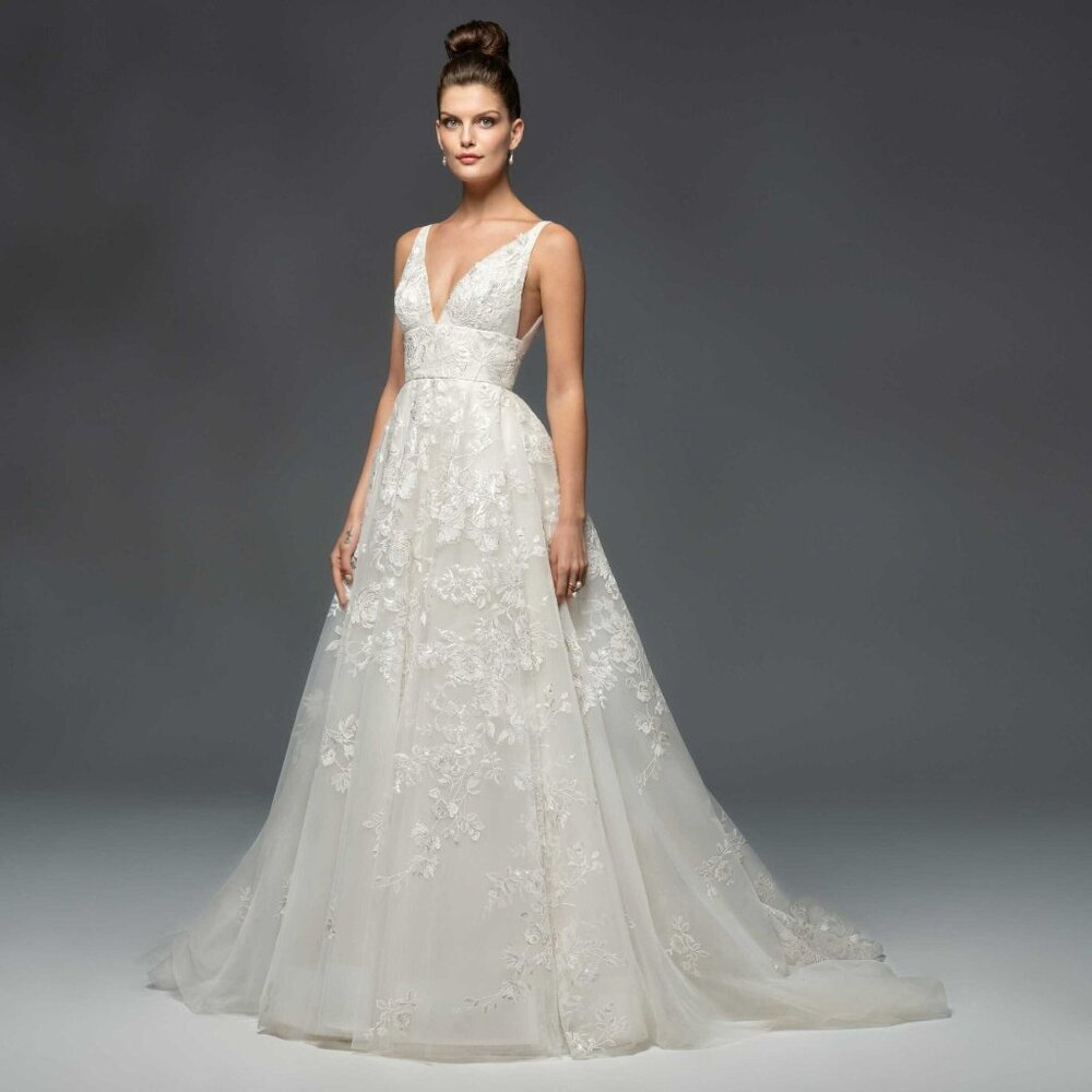 Sample Lazaro Adelaide 32101 Bridal Wedding Gown Dress (Size 10)